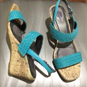 blue heels in brand new shape